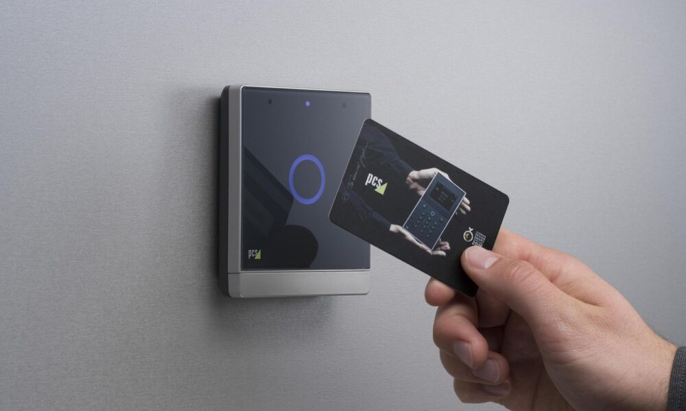 how-rfid-bolt-seals-reinforce-global-container-security